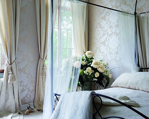 Обои Renaissance Loymina – фото в интерьере спальни